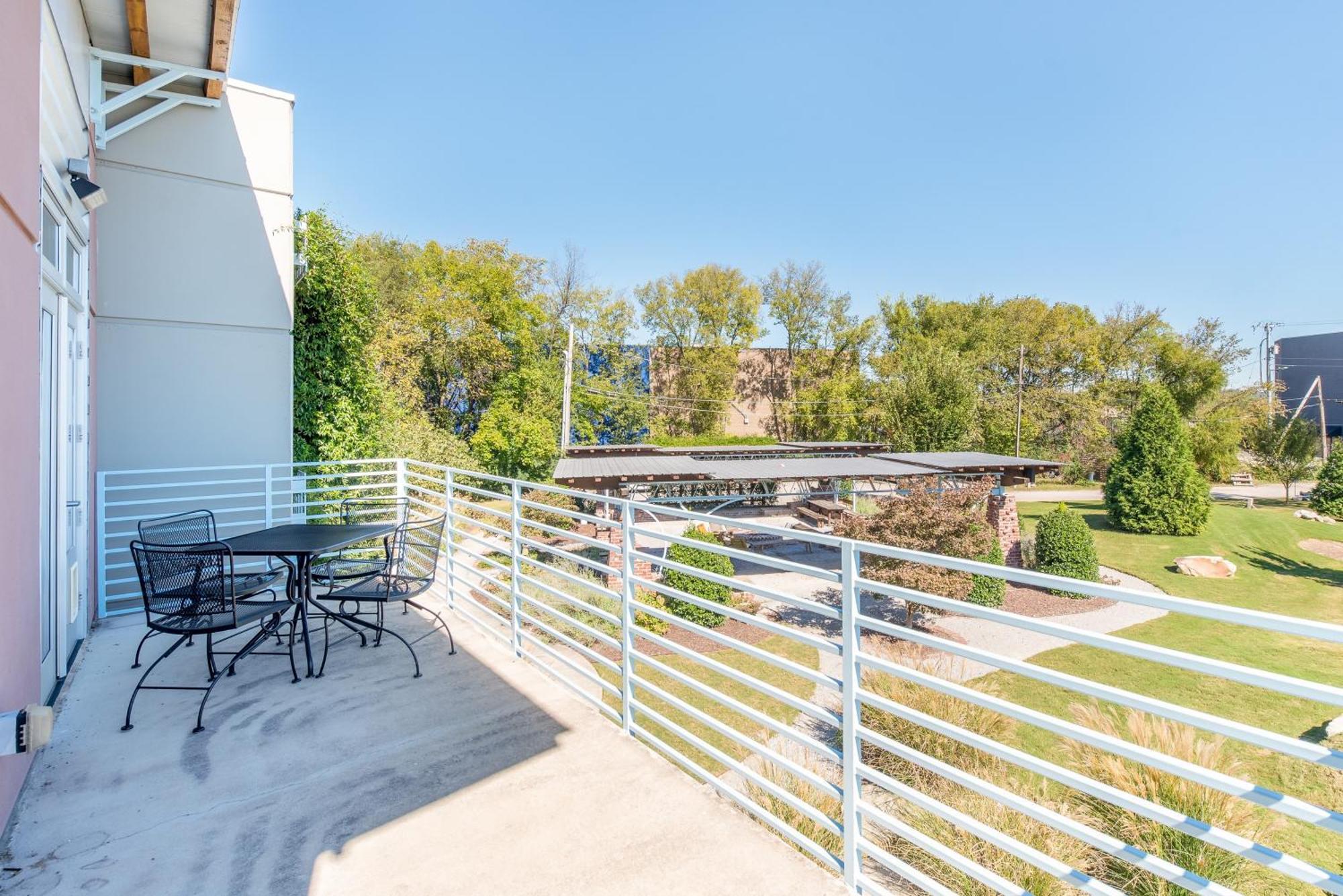 The Crash Pad: An Uncommon Hostel Chattanooga Exterior photo